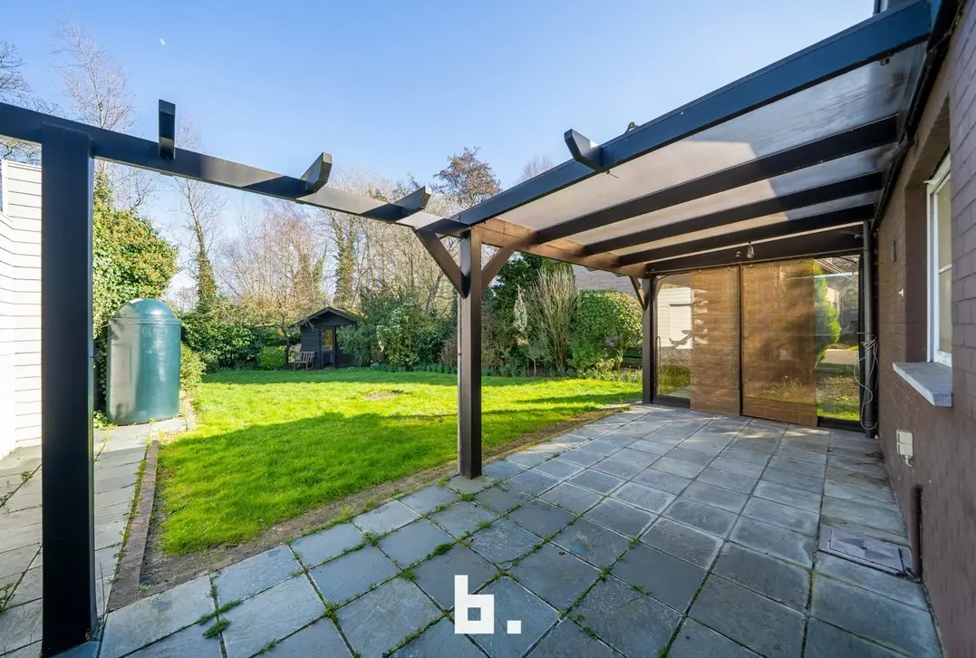 Open bebouwing met 3 slaapkamers en garage op uitstekende ligging - Sint-Andries