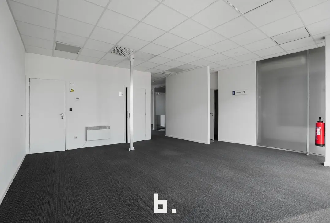 Kantoor (199m²) op commerciële TOPlocatie - Kortrijk