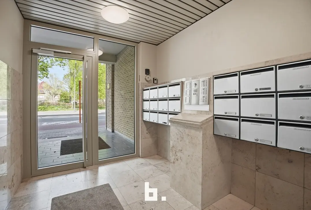 Lichtrijk appartement met twee terrassen en garage! - Roeselare