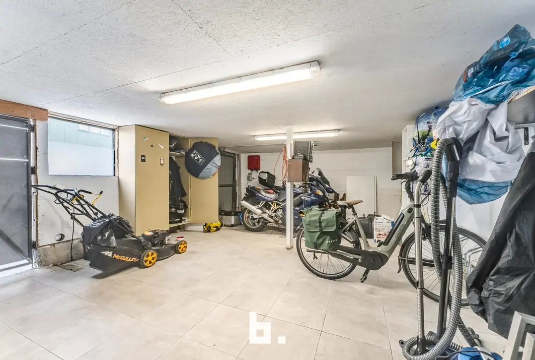 Zeer ruime instapklare woning te Marke! - Marke - €299.000