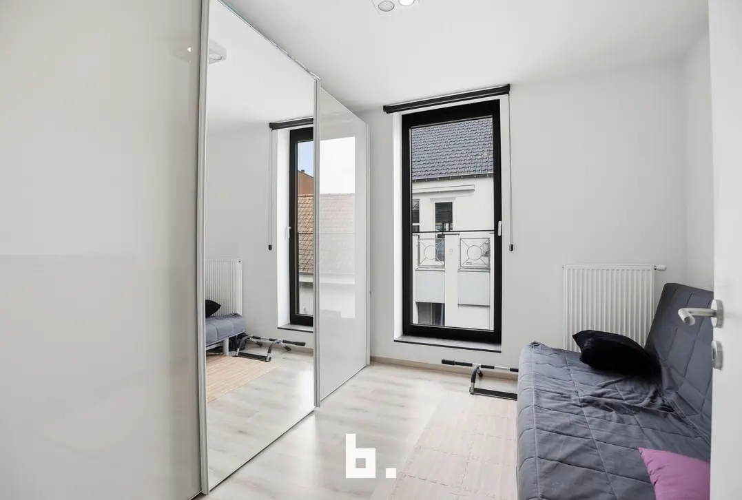 Uniek 3-slaapkamerappartement (133m²) met zonnig terras (15m²) op bijzonder centrale ligging - Kortrijk - €450.000