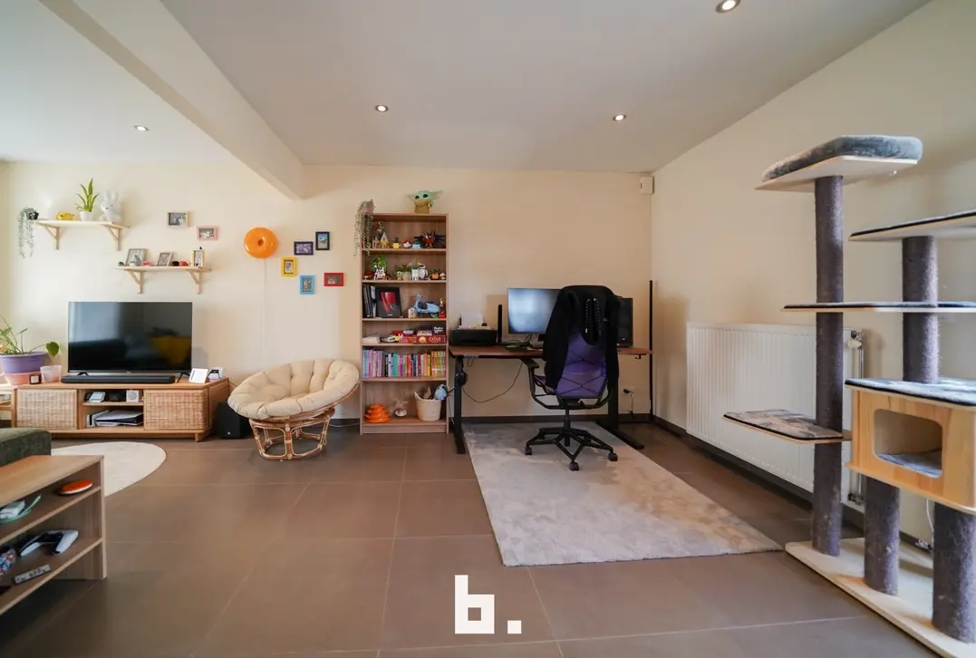 Gezellige woning met zonnige tuin, carport en garage te Oedelem - Oedelem