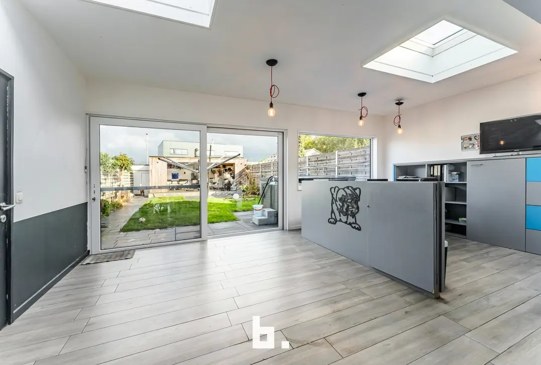 Zeer ruime instapklare woning te Marke! - Marke - €299.000
