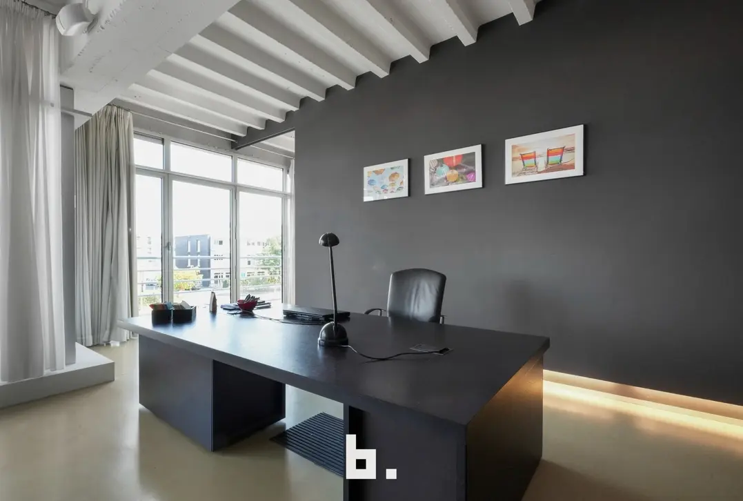 Unieke industriële loft te huur in Kortrijk - Kortrijk