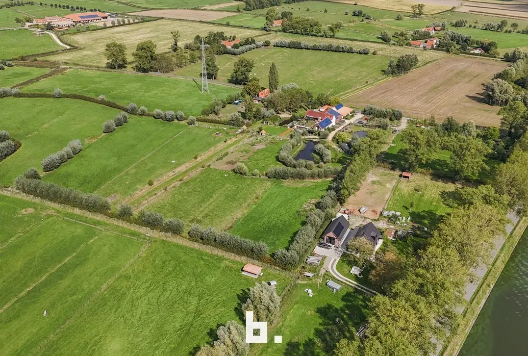 Uniek domein op 4,68 hectare met 4 vergunde vakantieunits - Brugge