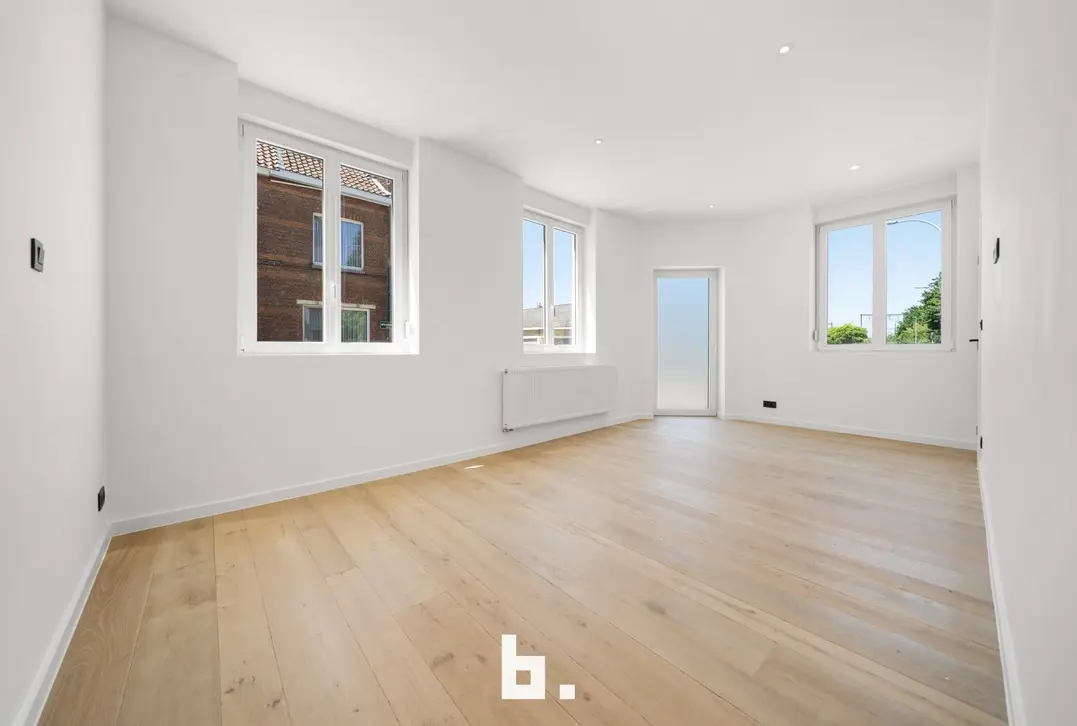 Instapklare woning met 2 slaapkamers op zeer centrale ligging. - Sint-Andries