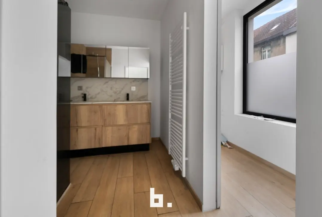 Gerenoveerde gezinswoning / kangoeroewoning met 5 kamers in Kuurne - Kuurne