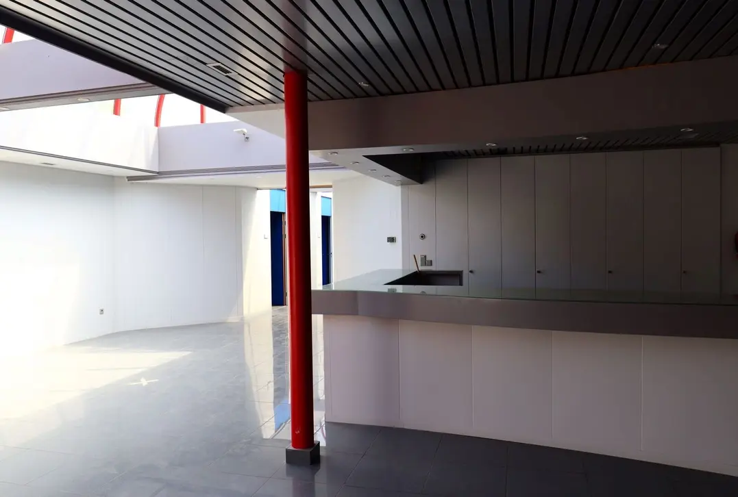 Te huur: veelzijdig bedrijfsgebouw met magazijn, kantoor en labo – instapklaar en strategisch gelegen - Malle