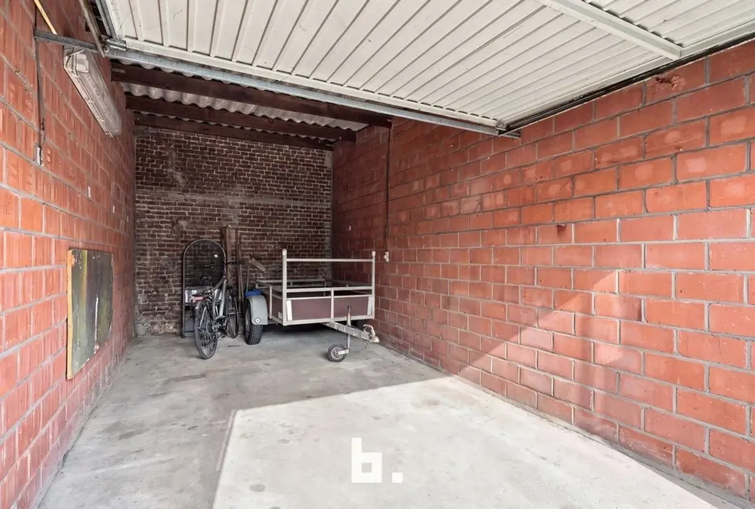 Gezellige rijwoning met garage in stadscentrum - Roeselare