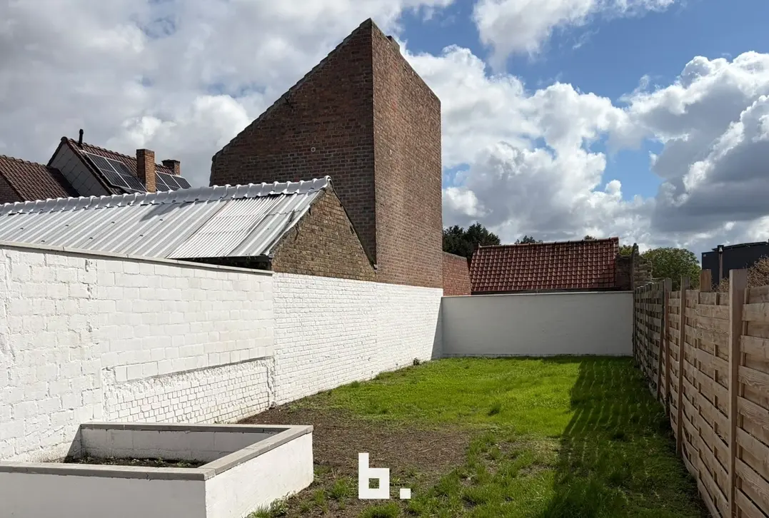 Stijlvol gerenoveerde woning met 3 slpks en prachtige tuin te Brugge waar ruimte, licht en verfijning samenkomen - Brugge