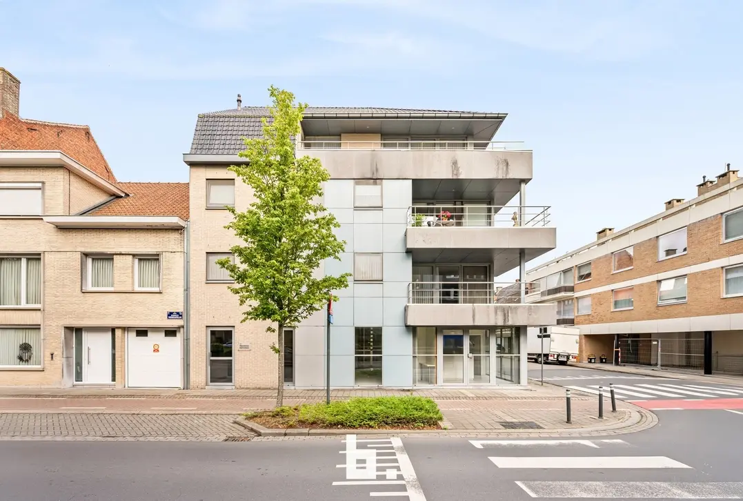 Instapklaar appartement met 2 slaapkamers op toplocatie in het centrum van Izegem - Izegem