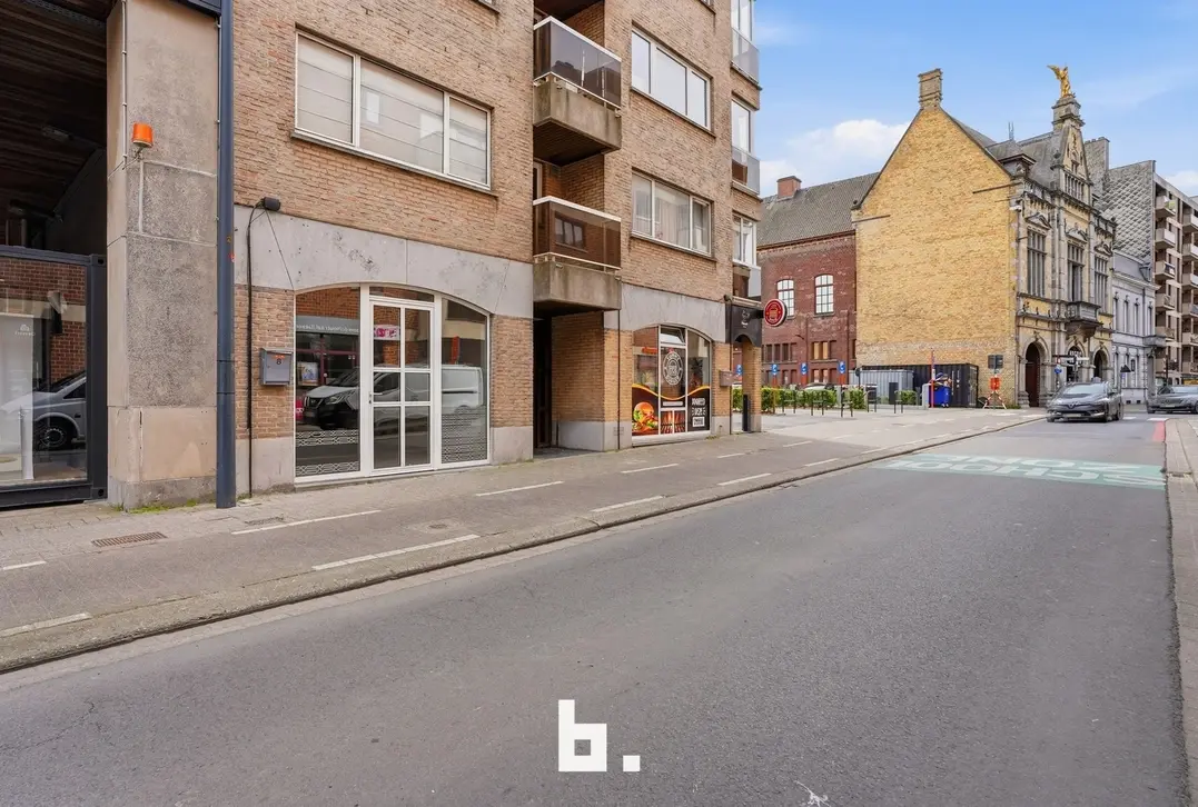 Handelspand te koop op topligging in Roeselare - Roeselare