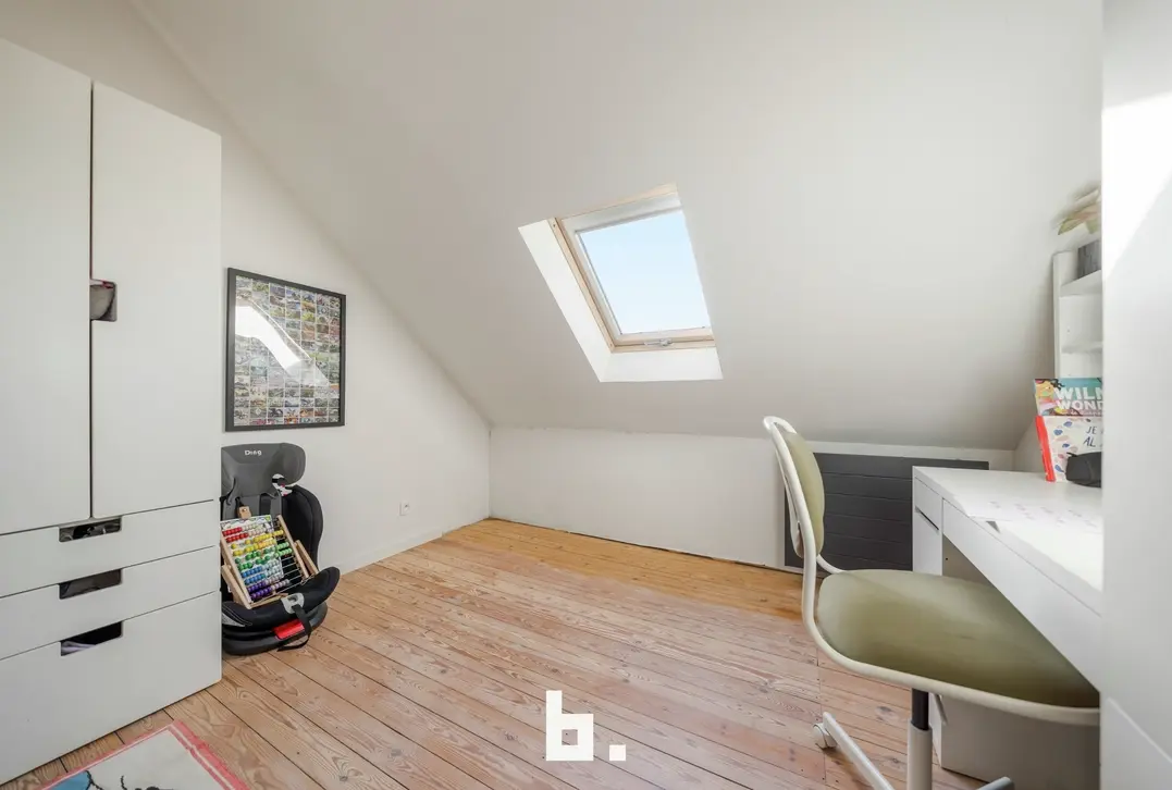 Charmante hoekwoning met 2 slaapkamers en tuin. - Sint-Andries
