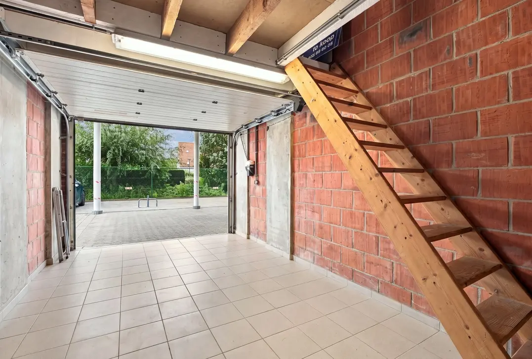 Uniek handelspand op A+++ toplocatie in Nieuwpoort | ruim parkeergelegenheid, garage & appartement - Nieuwpoort