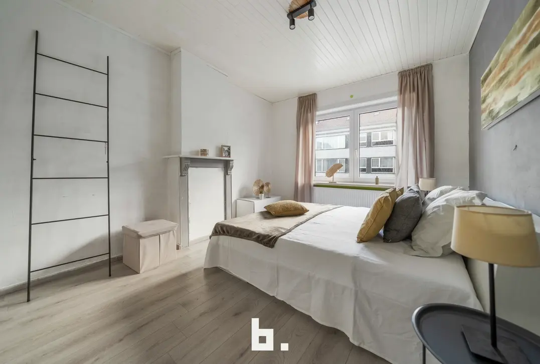 Oostende- Instapklare gezinswoning met 4 slaapkamers en koer  – EPC C & CONFORME ELEKTRICITEIT - Oostende