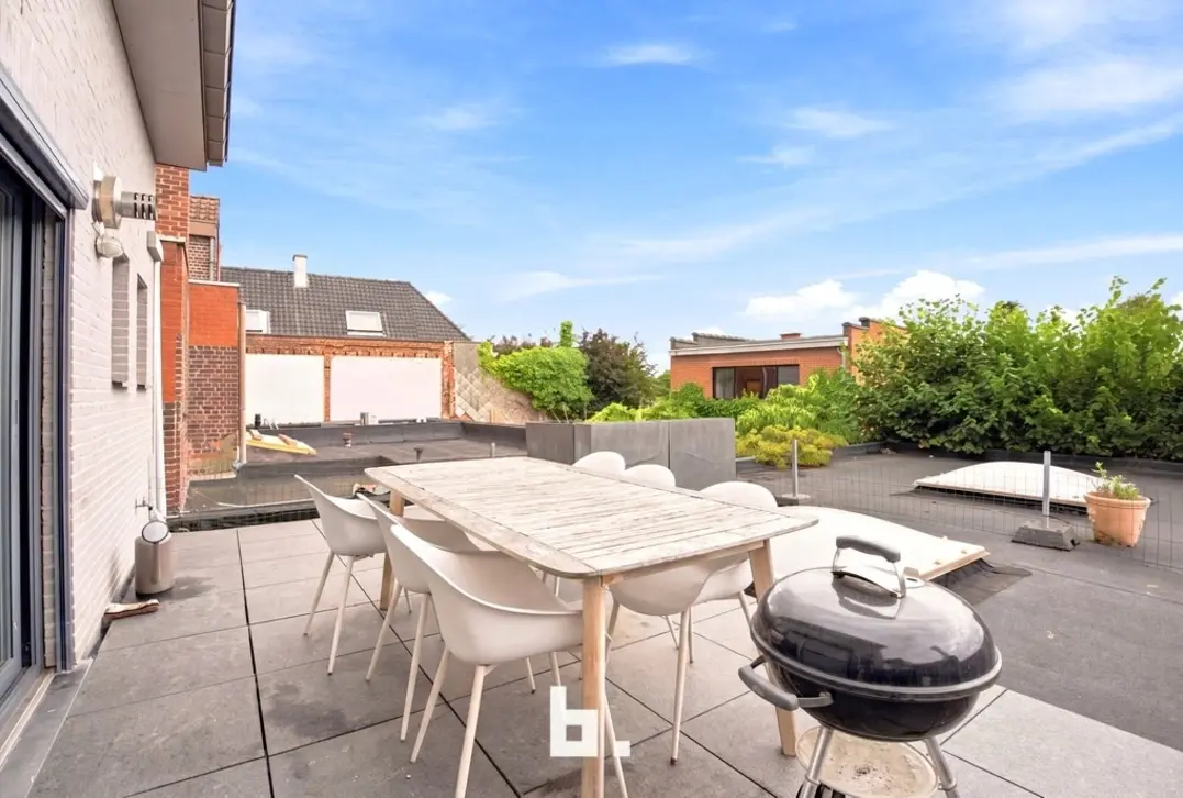 Energiezuinige woning met ruime loods van ca. 140 m² op centrale ligging - Roeselare
