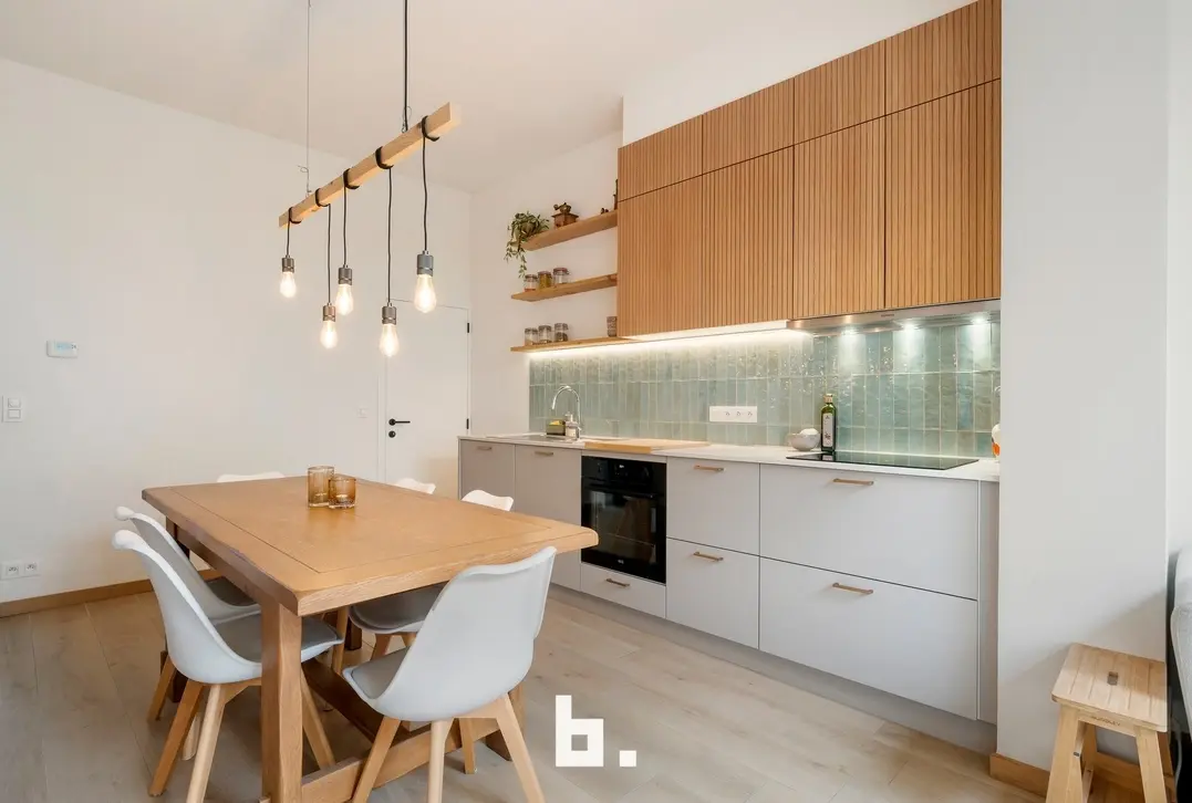 Volledig gerenoveerde woning te Kortrijk! - Kortrijk - €275.000