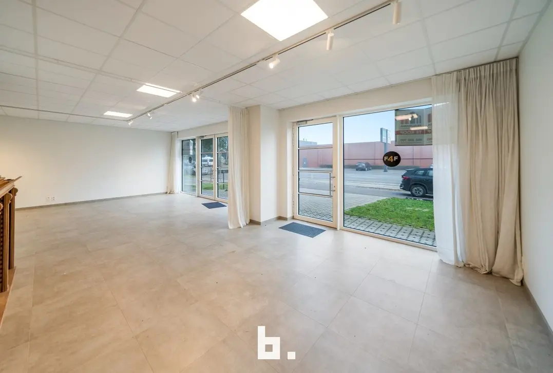 Handelspand van 220m² - Jabbeke