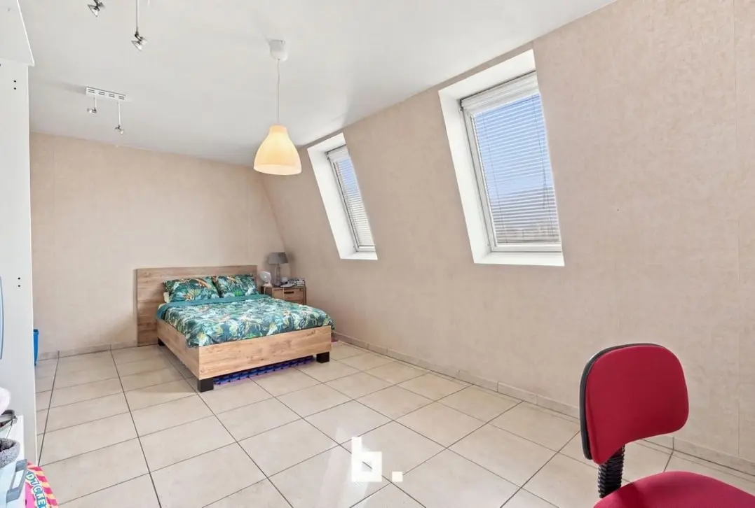 Riant dakappartement met 4 Slk en staanplaats - Roeselare