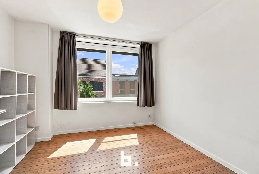 Karaktervolle stadswoning met 4 slaapkamers in hartje Roeselare - Roeselare
