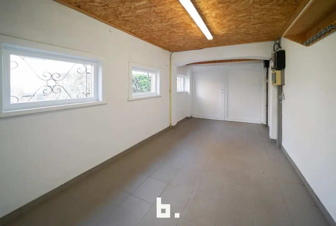 Lichtrijke, instapklare woning met garage op toplocatie - Sint-Michiels