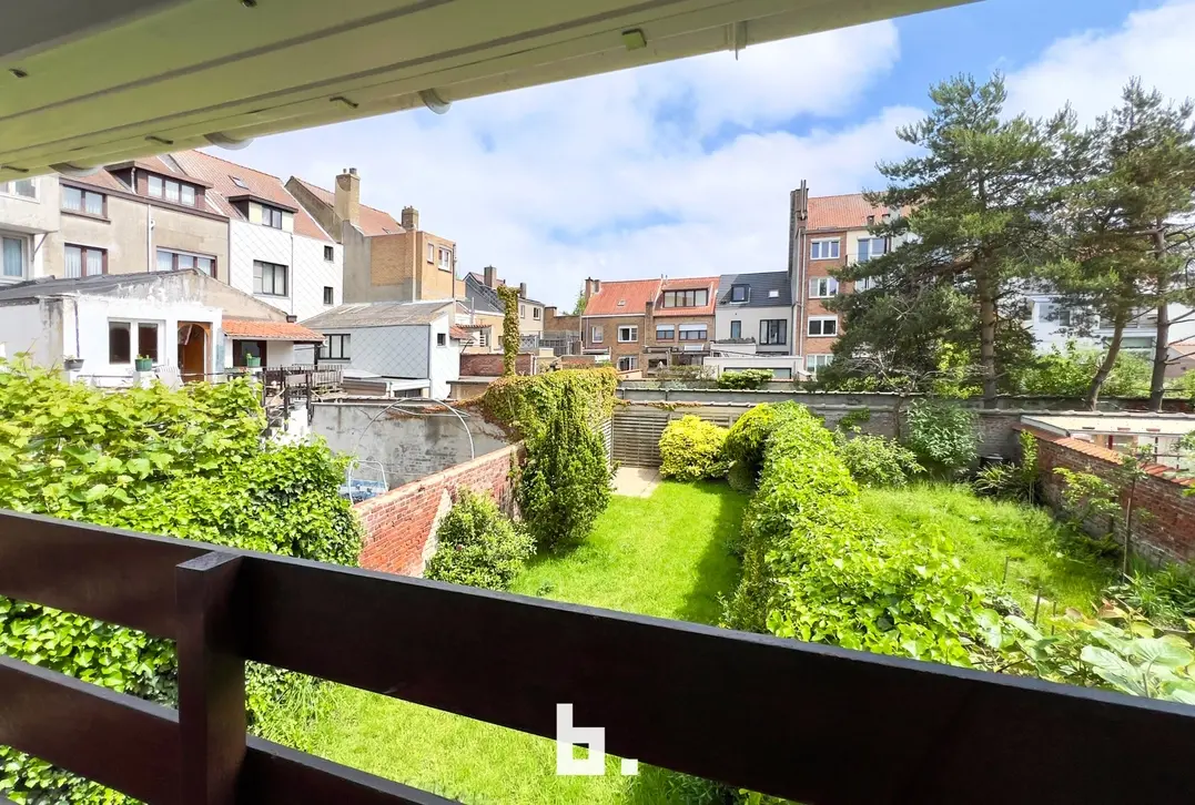 Woning 4 slaapkamers met zonnige ruilme tuin - Oostende