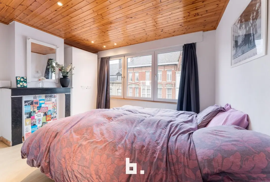 Unieke, polyvalente woning met handelsruimte, dubbele garage en atelier! - Kortrijk