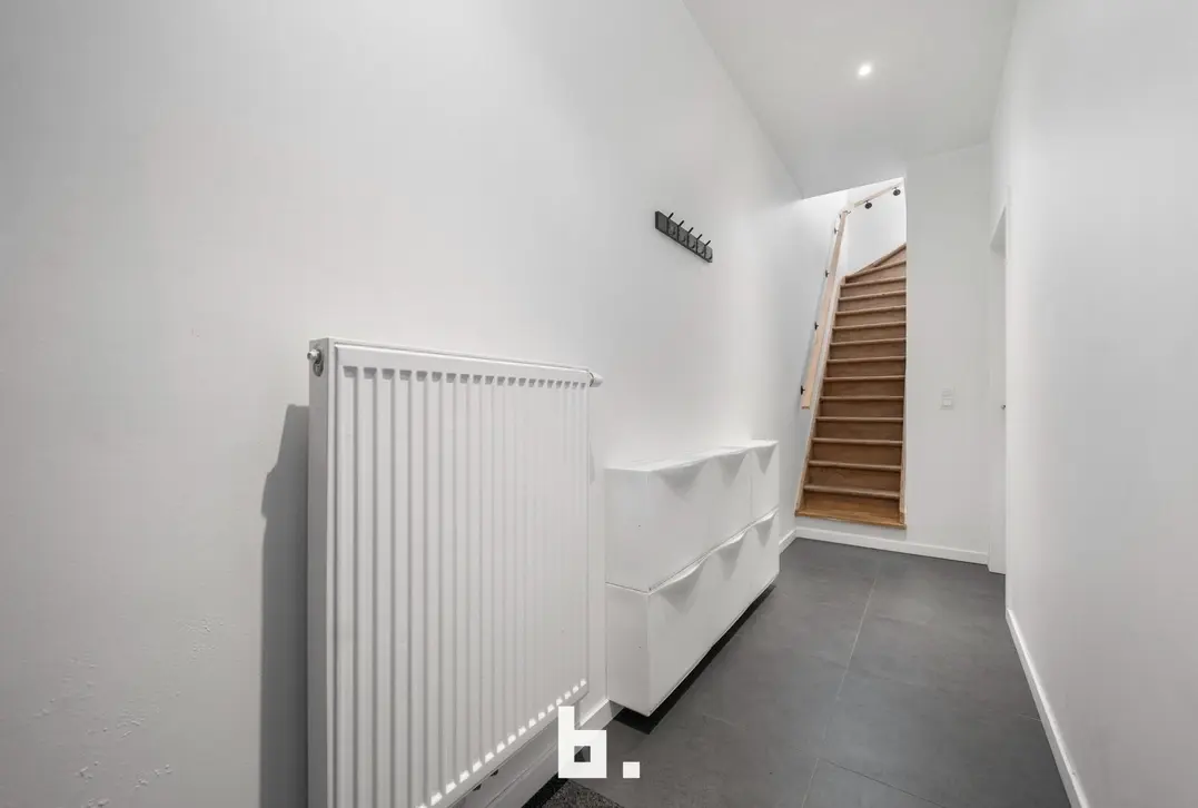 Perfect instapklare woning met gezellige tuin op uitstekende ligging - Sint-Kruis