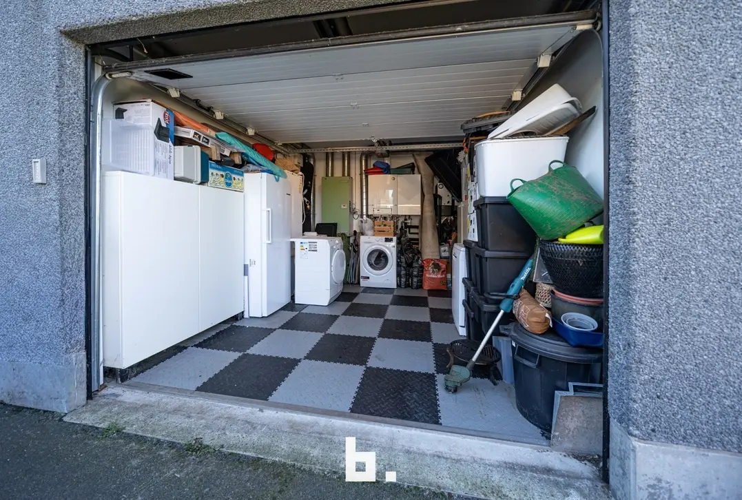 Luxueuze loods met appartement - Jabbeke