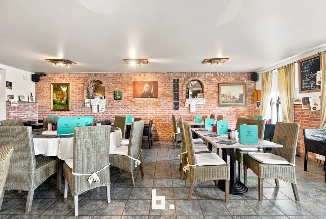 Karaktervolle horecazaak met ruim potentieel – veelzijdig restaurant, feestzaal, buitenruimte & parking - Houthulst
