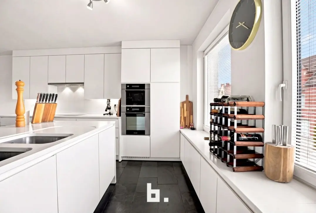 Energiezuinige woning met ruime loods van ca. 140 m² op centrale ligging - Roeselare