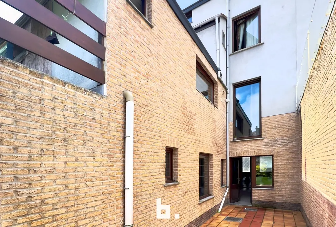 Woning 4 slaapkamers met zonnige ruilme tuin - Oostende