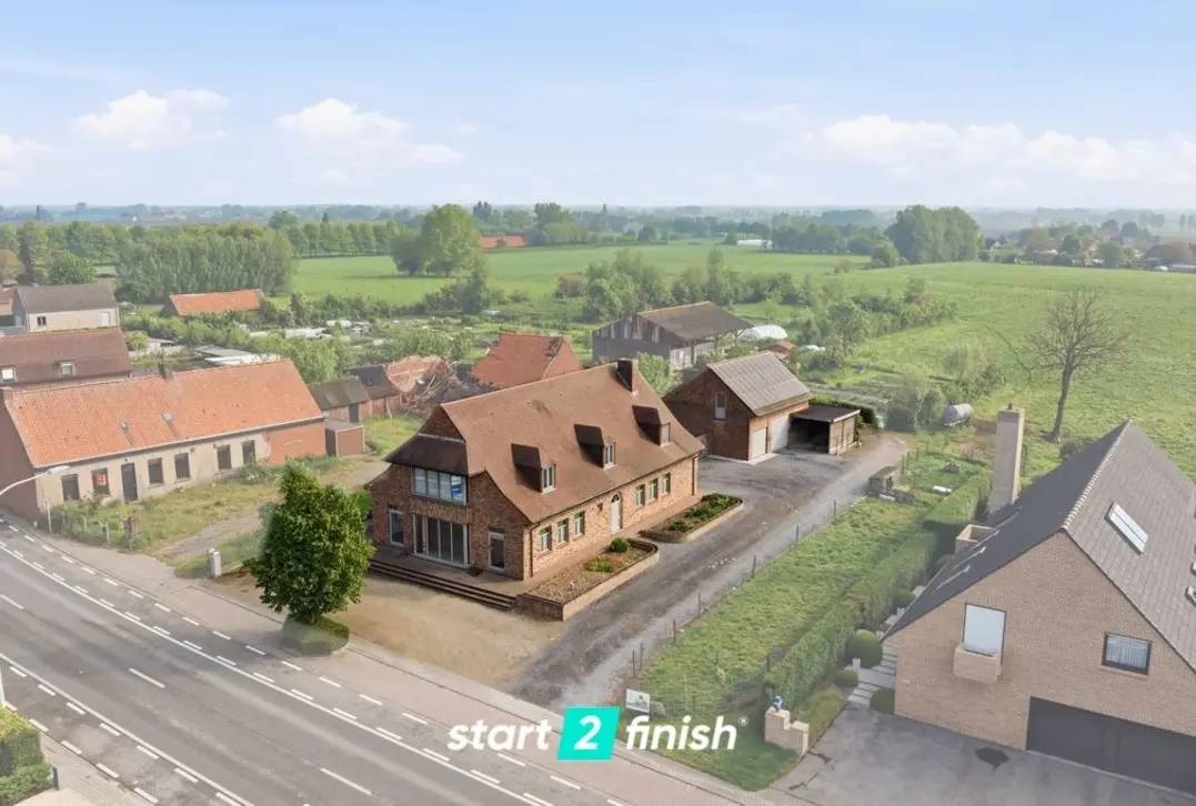 Karaktervolle villa met loods, 36 zonnepanelen en tal van mogelijkheden!  - Tielt