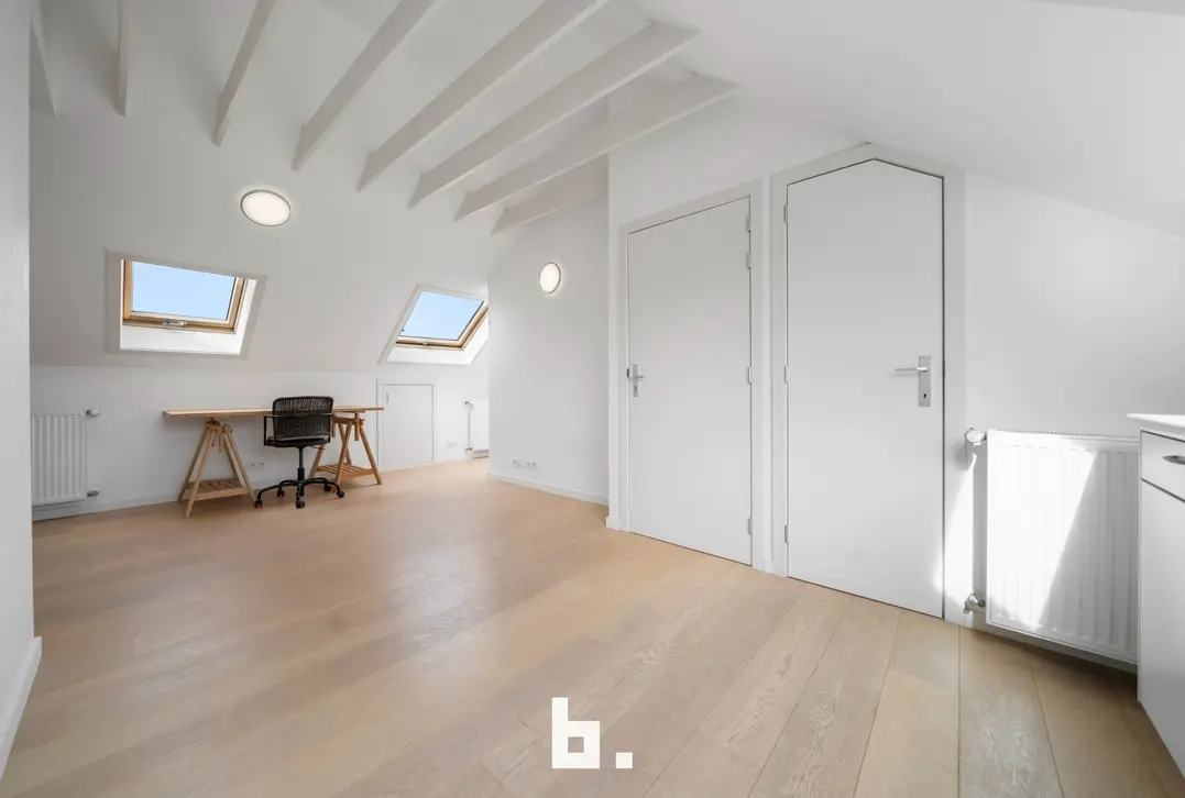Instapklare woning met garage nabij de Coupure. - Brugge