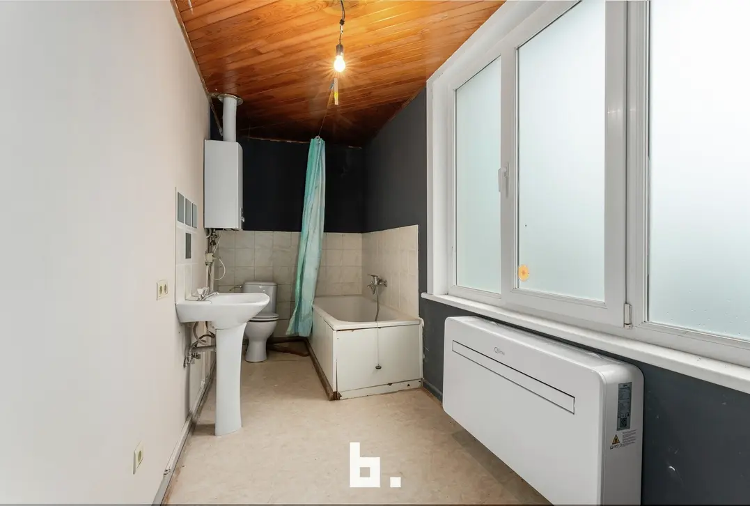 Betaalbare gezinswoning met 4 slaapkamers, vernieuwd dak en gunstig EPC C! - Wervik