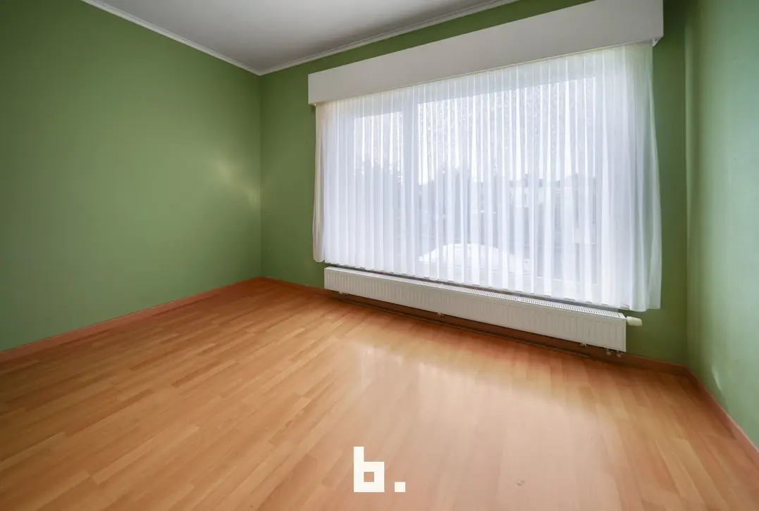 Halfopen woning met garage en tuin in Sint-Andries - Sint-Andries