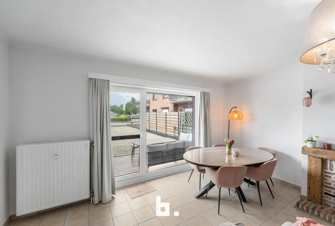Instapklaar appartement in Kuurne met zonneterras en autostaanplaats - Kuurne
