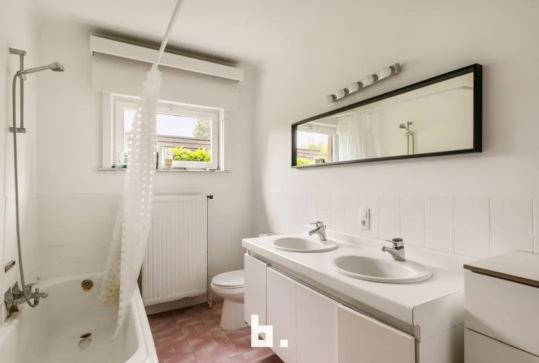 Ruime villa op toplocatie in doodlopende straat te Marke - Marke