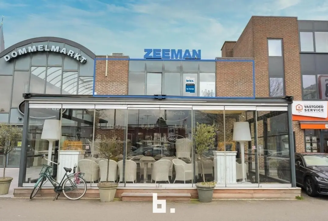 Handelspand met mooi rendement op zeer commerciële ligging te Pelt (Neerpelt)  - Pelt