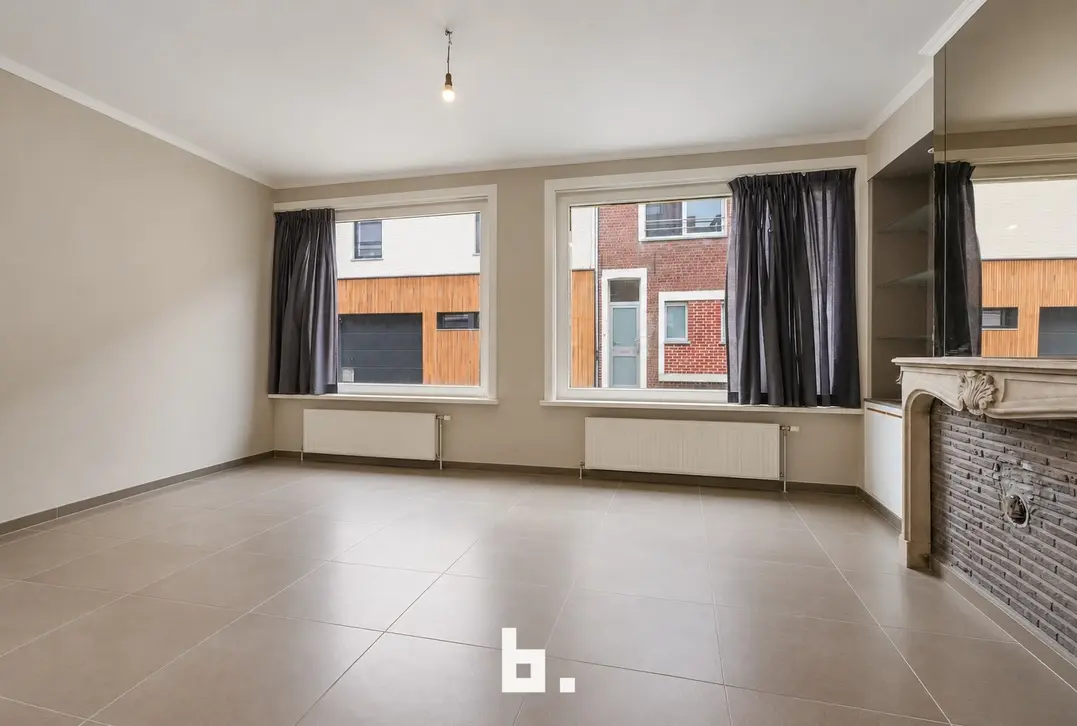 Ruime woning met 5 slaapkamers en stadsterras in het centrum - Wevelgem