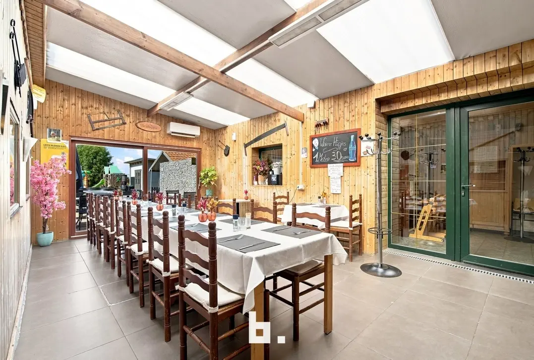 Karaktervolle horecazaak met ruim potentieel – veelzijdig restaurant, feestzaal, buitenruimte & parking - Houthulst