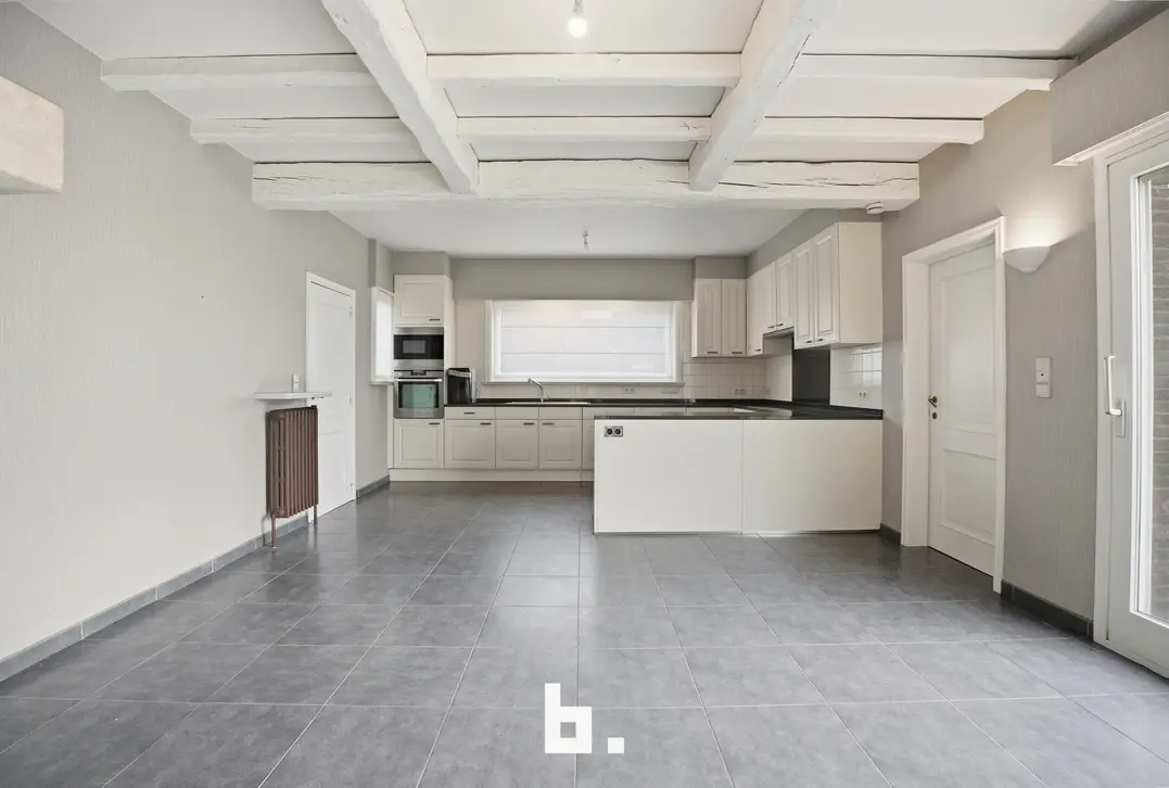 Villa met Loods in Sint-Eloois-Vijve - Waregem