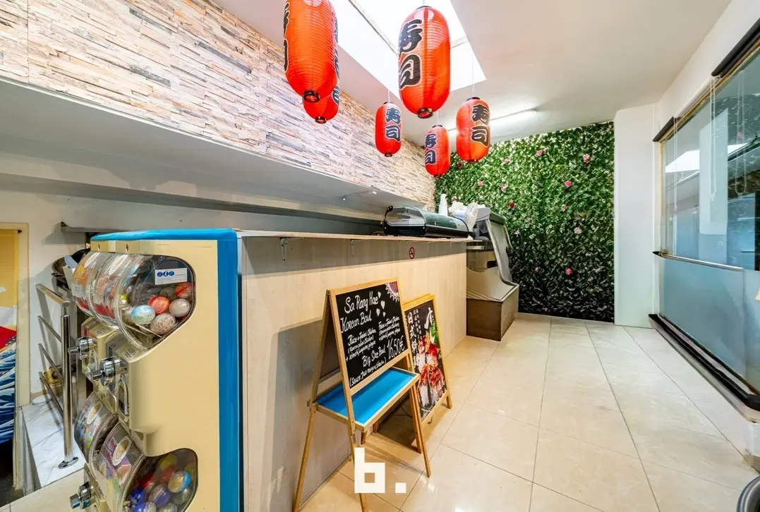 Handelspand te koop – topligging aan de Zeedijk in Blankenberge - Blankenberge