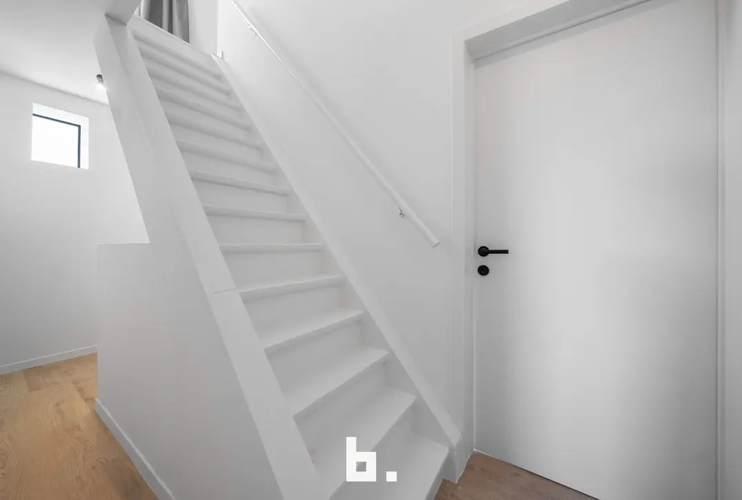 Stijlvol gerenoveerde woning met 3 slpks en prachtige tuin te Brugge waar ruimte, licht en verfijning samenkomen - Brugge
