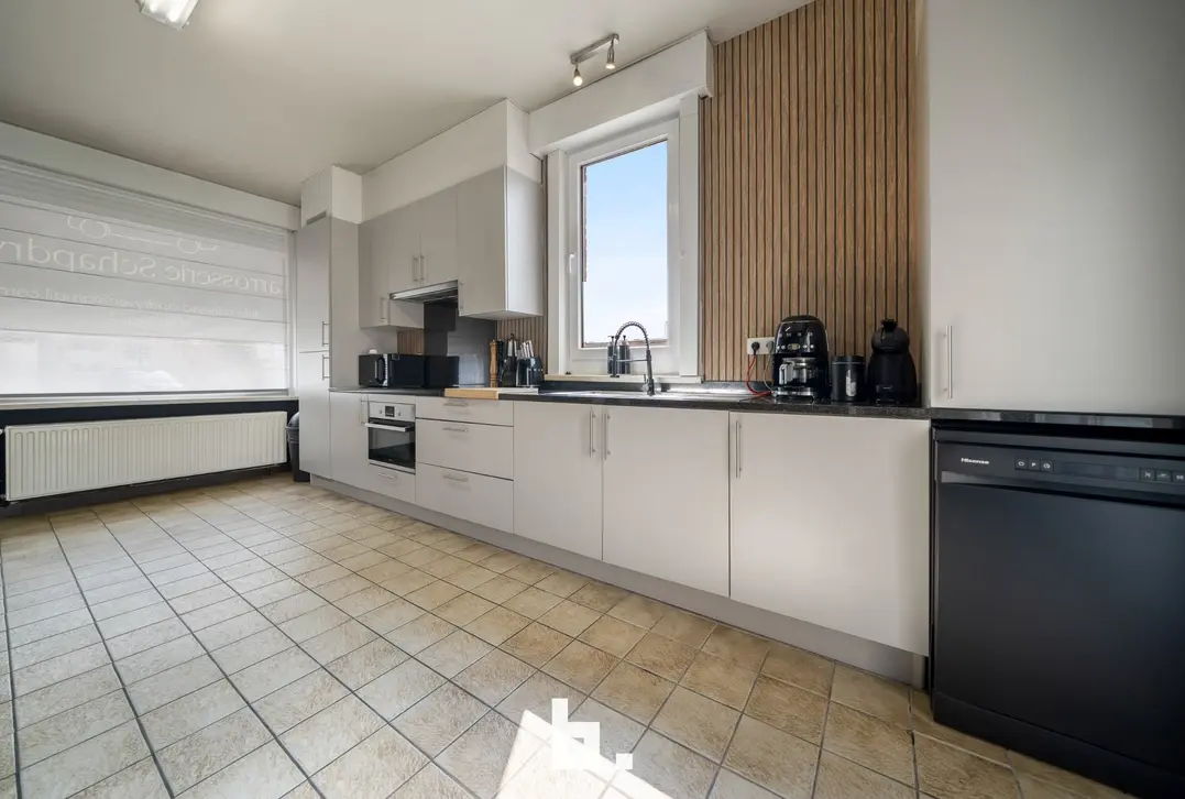 Ruime woning met groote tuin en garage te Hertsberge - Oostkamp