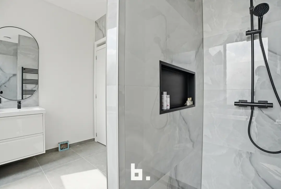 Mooi gerenoveerde, energiezuinige centrumwoning - Roeselare