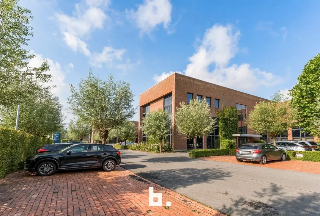 Ruim kantoor op centrale locatie - Roeselare