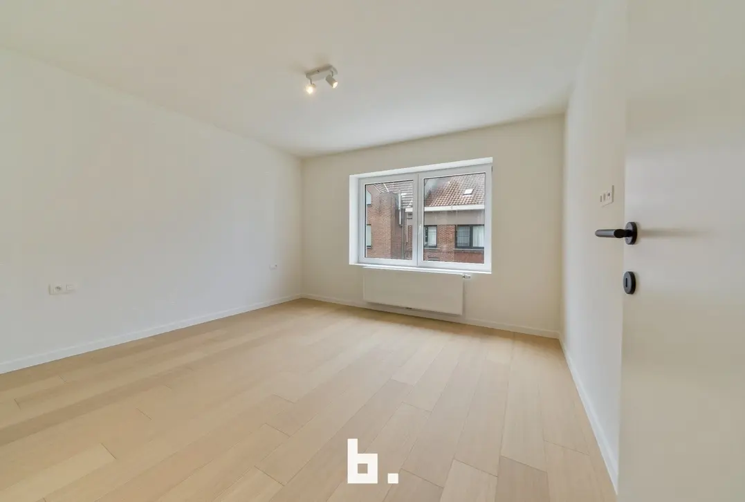 Stijlvol gerenoveerde woning met 4 slpks en een prachtige tuin in hartje Knokke-Heist - Knokke-Heist