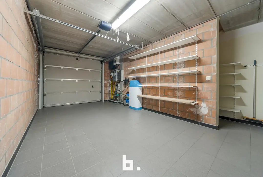 Instapkare halfopen bebouwing met 4 slaapkamers en garage op zeer gegeerde ligging! - Sint-Andries