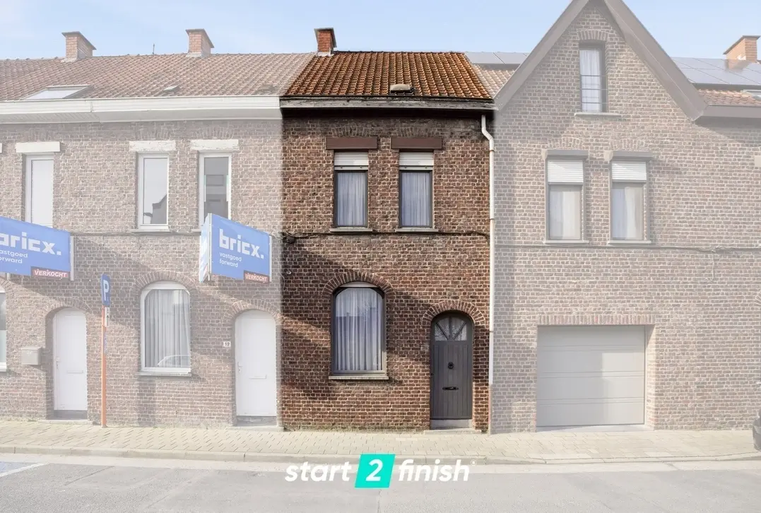 Te renoveren stadswoning met tuin op uitstekende ligging in Roeselare - Roeselare